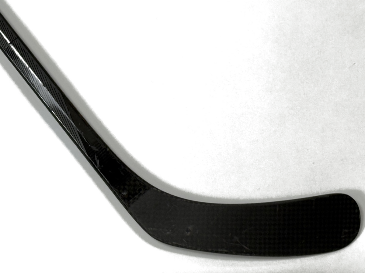 Shaft repair seam detail on refurbished Bauer Nexus E50 Pro